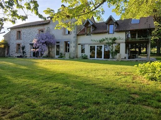 Maison 12 pièces · à Thauron · 233 200 €