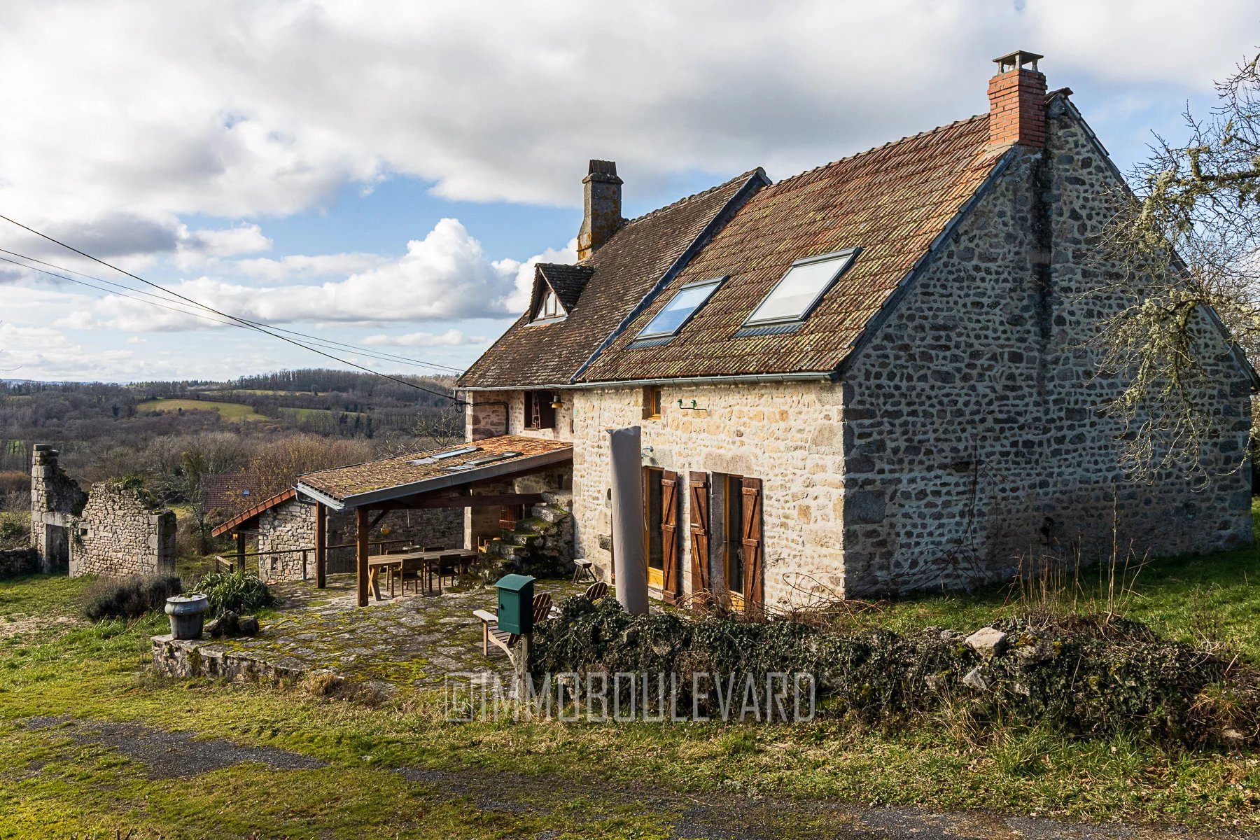 Maison à vendre, 170m², Saint-Silvain-sous-Toulx