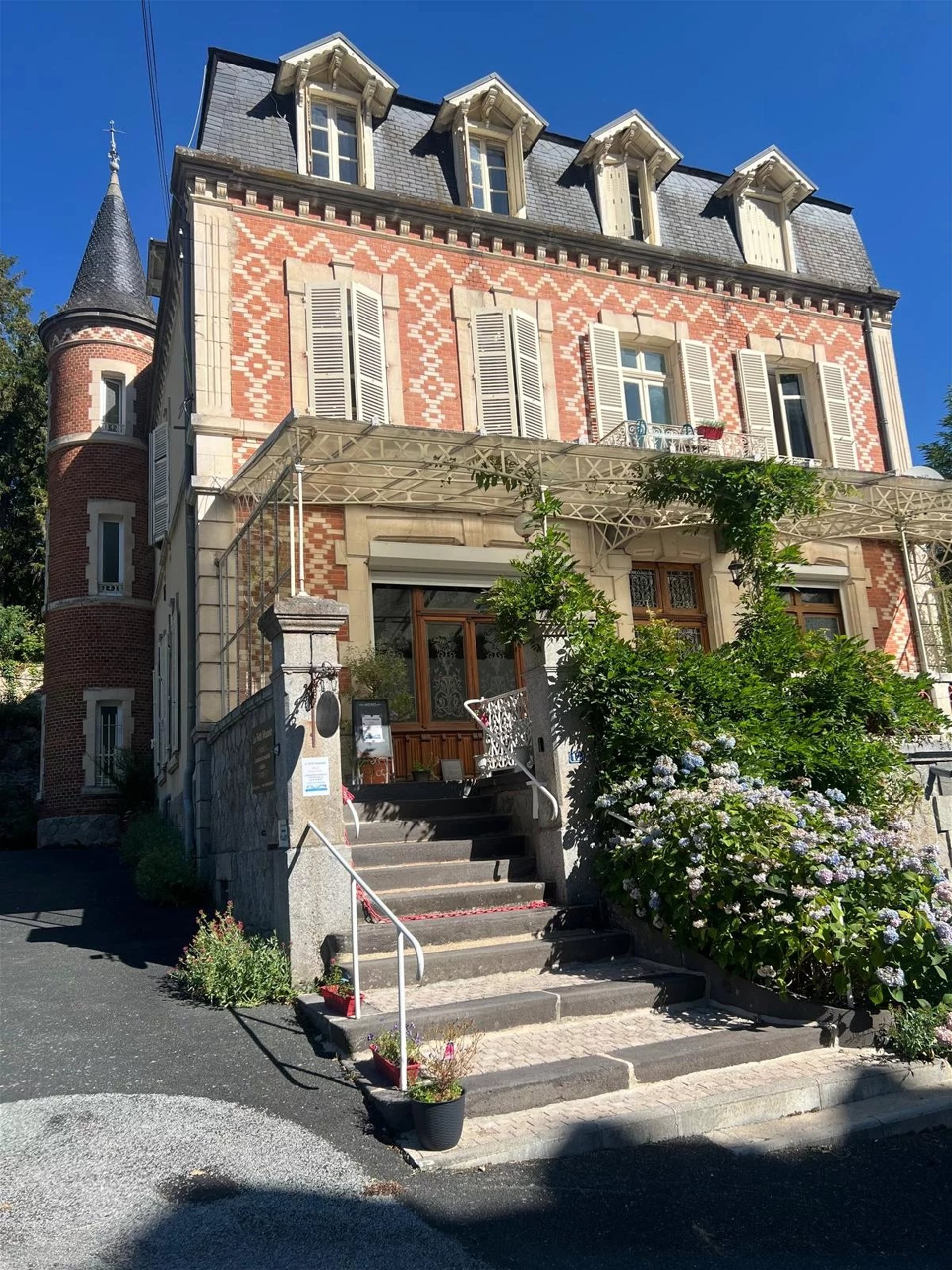 Maison à vendre, 320m², Évaux-les-Bains