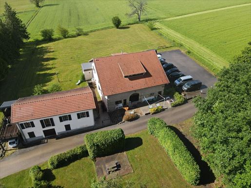 Annonce · à Plombières-les-Bains · 588 m² · 679 000 €