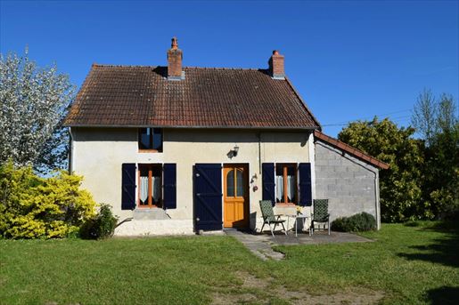 Maison 4 pièces 84 m² · à Charrin · 84 m² · 73 000 €