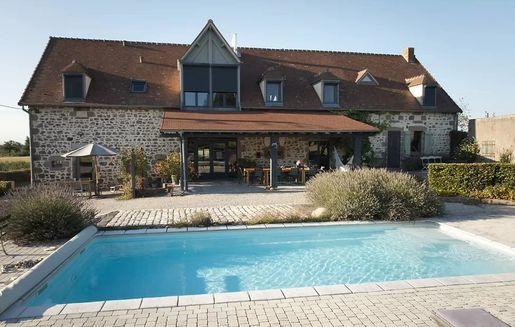 Maison 12 pièces 435 m² · à Beaune-d'Allier · 435 m² · 854 920 €