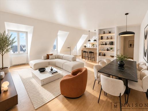 Appartement 4 pièces 103 m² · à Paris · 103 m² · 1 590 000 €