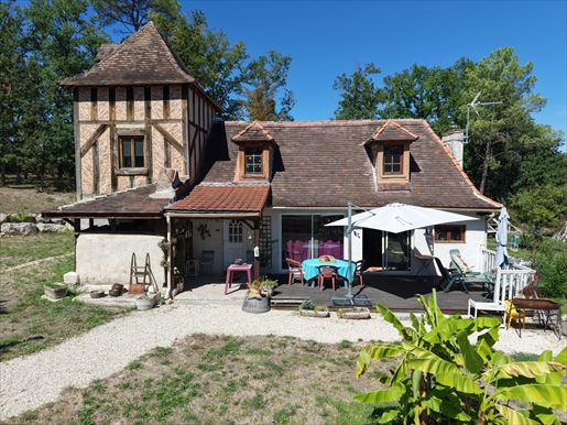 Maison 5 pièces 122 m² · à Saint-Michel-de-Double · 122 m² · 250 000 €
