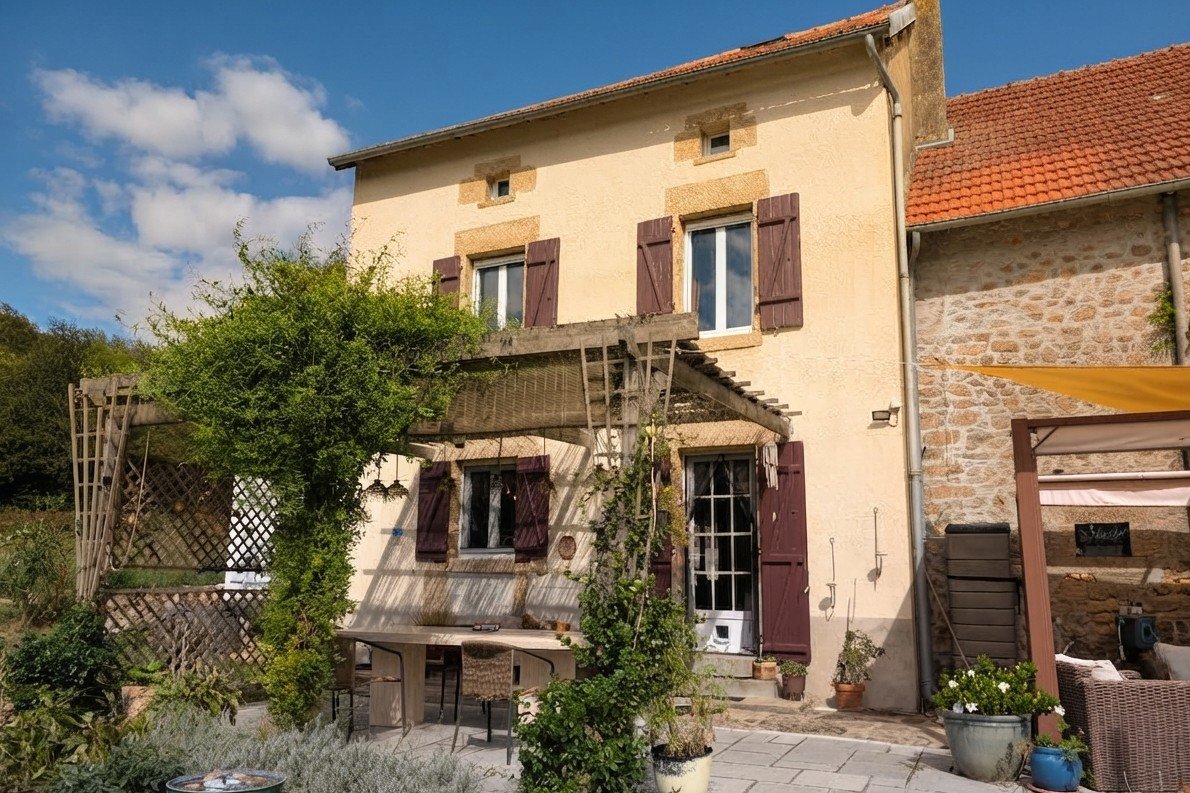 Maison 120 m² · à Folles · 120 m² · 174 900 €