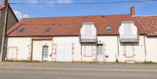 Immeuble 186 m² · à Voussac · 186 m² · 129 000 €