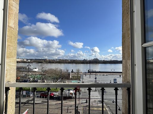 Appartement 3 pièces 93 m² · à Bordeaux · 93 m² · 394 000 €