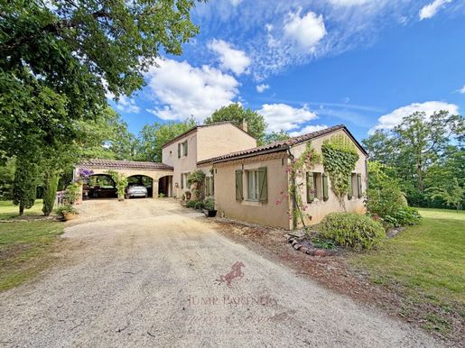 Maison 5 pièces 140 m² · à Sainte-Alvère · 140 m² · 358 700 €