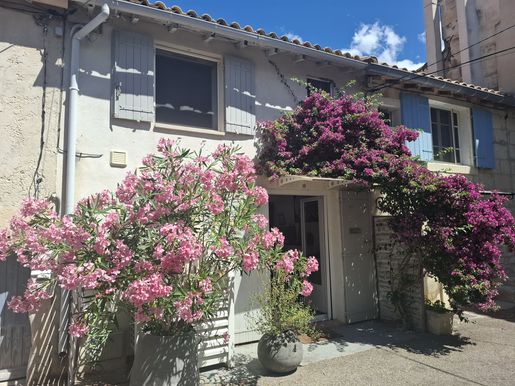 Maison 3 pièces 64 m² · à Fontvieille · 64 m² · 215 000 €
