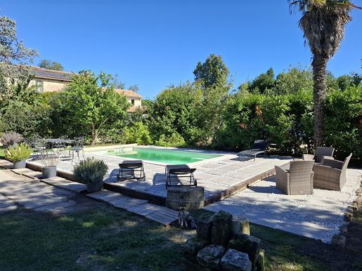 Maison 8 pièces 300 m² · à Arles · 300 m² · 795 000 €