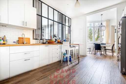 Terrain 6 pièces 177 m² · à Paris 9ème · 177 m² · 1 890 000 €