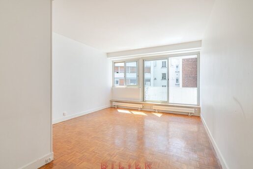 Terrain 3 pièces 62 m² · à Paris 18ème · 62 m² · 578 000 €