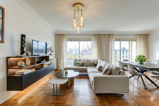 Appartement 4 pièces 120 m² · à Lyon 8ème · 120 m² · 469 000 €