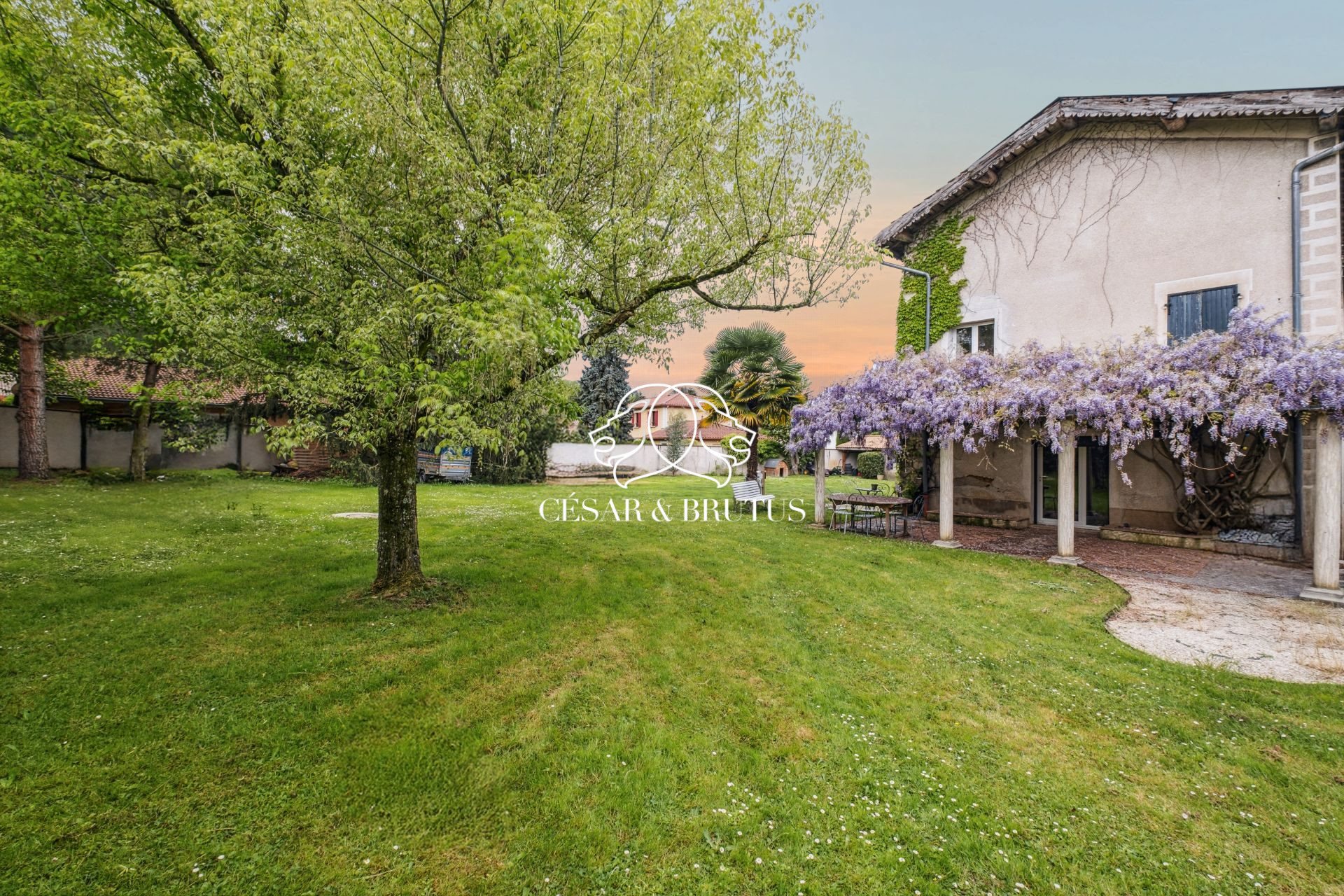 Maison à vendre, 265m², Eyzin-Pinet