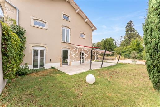 Appartement 5 pièces 115 m² · à Saint-Quentin-Fallavier · 115 m² · 310 000 €