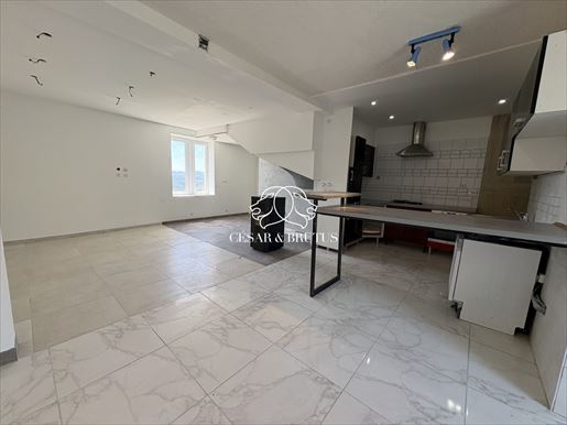 Appartement 3 pièces 80 m² · à Le Monastier-sur-Gazeille · 80 m² · 74 900 €