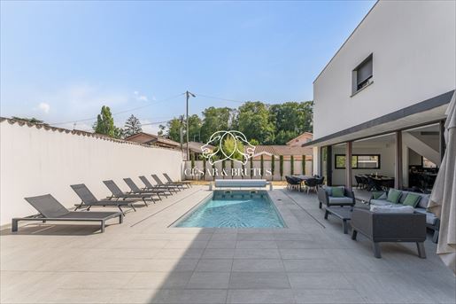 Appartement 7 pièces 200 m² · à Meyzieu · 200 m² · 849 000 €