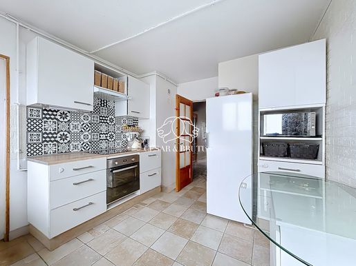 Appartement 4 pièces 100 m² · à Rillieux-la-Pape · 100 m² · 159 000 €