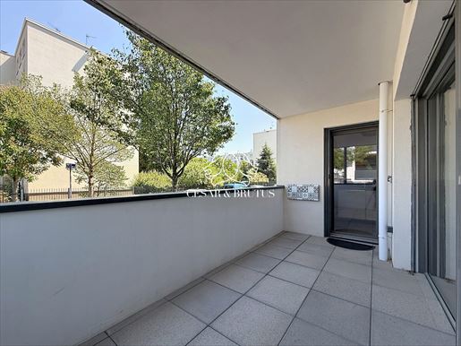Appartement 3 pièces 63 m² · à Bron · 63 m² · 219 000 €
