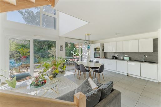 Appartement 5 pièces 120 m² · à Écully · 120 m² · 580 000 €