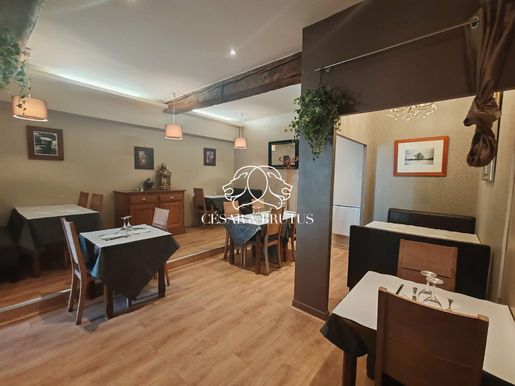 Local commercial 83 m² · à Fontaines-sur-Saône · 83 m² · 35 000 €