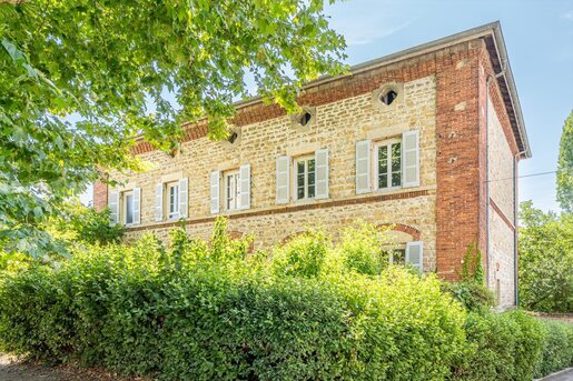 Immeuble 11 pièces 272 m² · à Meximieux · 272 m² · 750 000 €