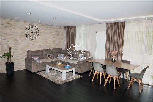 Appartement 5 pièces 94 m² · à Décines-Charpieu · 94 m² · 315 000 €