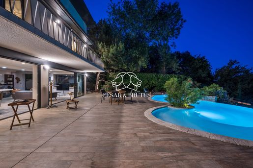 Maison 5 pièces 160 m² · à Neyron · 160 m² · 780 000 €