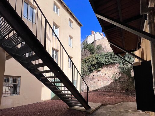 Maison 768 m² · à Thizy · 768 m² · 280 000 €