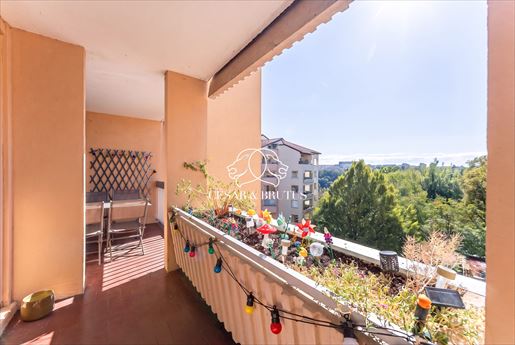 Appartement 4 pièces 90 m² · à Lyon · 90 m² · 330 000 €