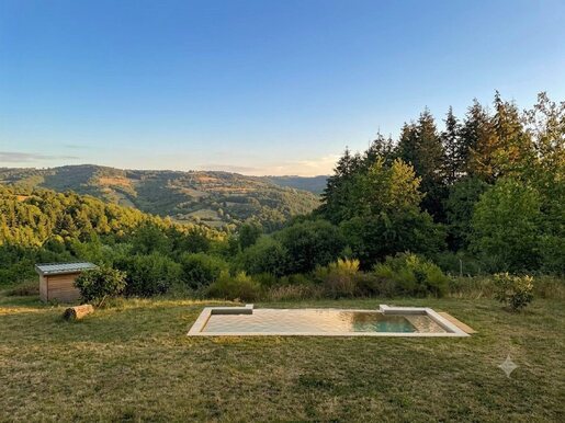 Maison 5 pièces 190 m² · à Cordelle · 190 m² · 555 000 €
