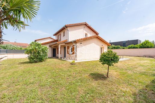 Maison 6 pièces 115 m² · à Pusignan · 115 m² · 380 000 €