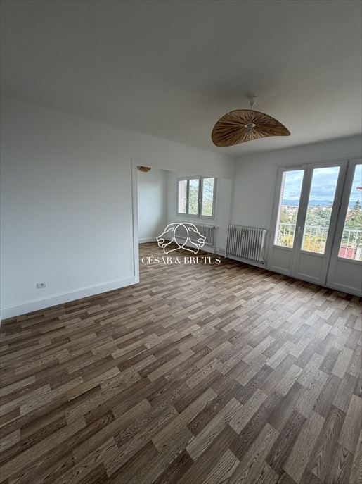 Appartement 4 pièces 71 m² · à Riorges · 71 m² · 85 000 €