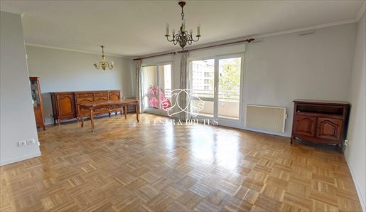 Appartement 3 pièces 78 m² · à Lyon 8ème · 78 m² · 388 800 €