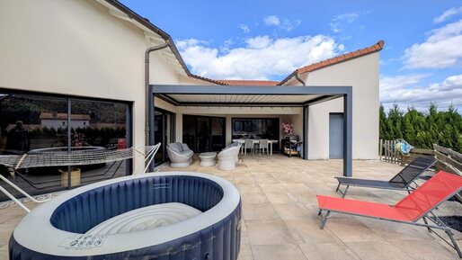 Appartement 7 pièces 183 m² · à Coubon · 183 m² · 459 000 €