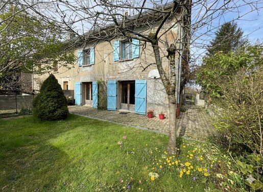 Maison 8 pièces 210 m² · à Doissin · 210 m² · 279 000 €