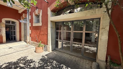 Maison 6 pièces 220 m² · à Nîmes · 220 m² · 490 000 €