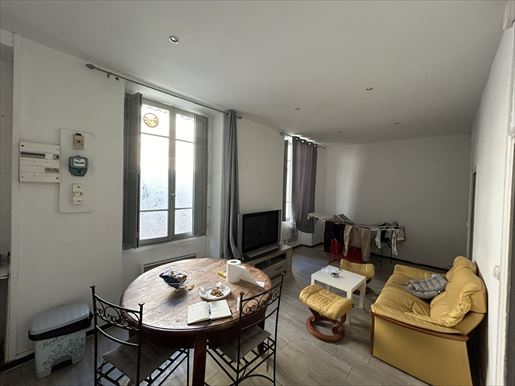Appartement 2 pièces 42 m² · à Nîmes · 42 m² · 75 000 €