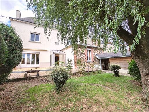 Maison 7 pièces 106 m² · à Retiers · 106 m² · 193 325 €