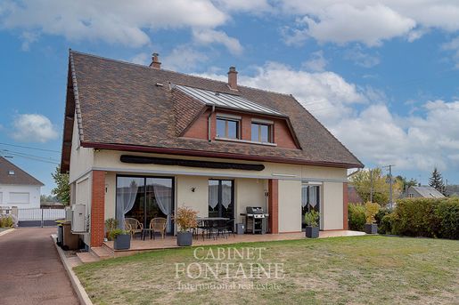 Maison 6 pièces 180 m² · à Rochy-Condé · 180 m² · 420 000 €