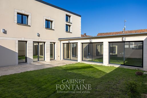 Maison 7 pièces 242 m² · à Allonne · 242 m² · 499 000 €