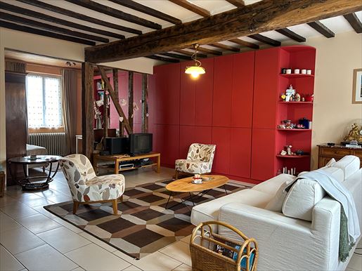 Maison 8 pièces 161 m² · à Savignies · 161 m² · 269 000 €