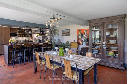 Maison 7 pièces 169 m² · à Sainte-Geneviève · 169 m² · 525 000 €