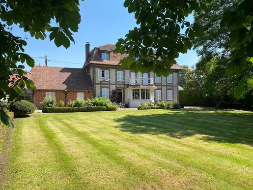 Maison 8 pièces 228 m² · à La Vieille-Lyre · 228 m² · 225 000 €