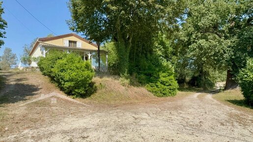 Maison 6 pièces 200 m² · à Castelnau d'Auzan Labarrère · 200 m² · 299 000 €