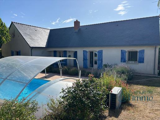 Maison 7 pièces 169 m² · à Gennes-Val-de-Loire · 169 m² · 374 000 €