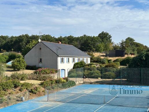 Maison 7 pièces 169 m² · à Gennes-Val-de-Loire · 169 m² · 374 000 €