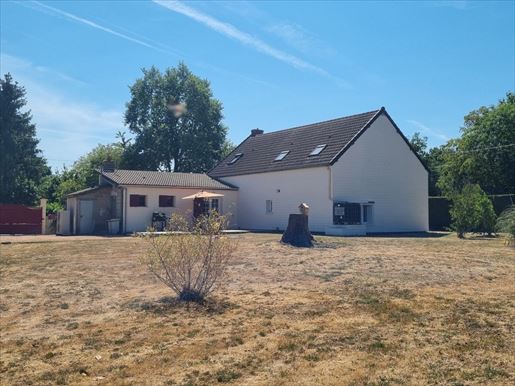 Maison 6 pièces 157 m² · à Lignerolles · 157 m² · 233 000 €