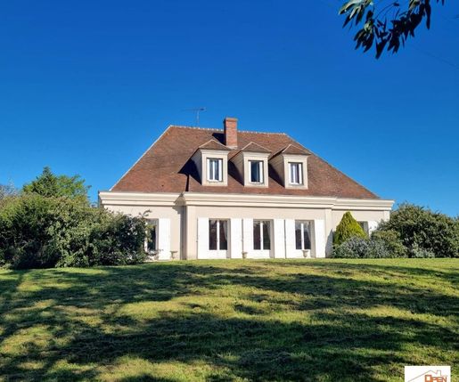 Maison 5 pièces 220 m² · à Montgivray · 220 m² · 233 200 €