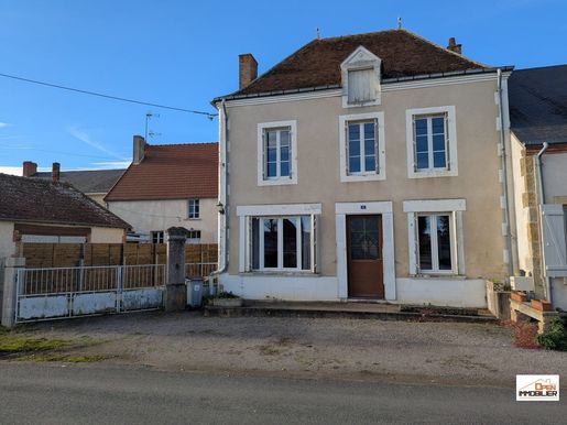 Maison 6 pièces 172 m² · à Néret · 172 m² · 75 600 €